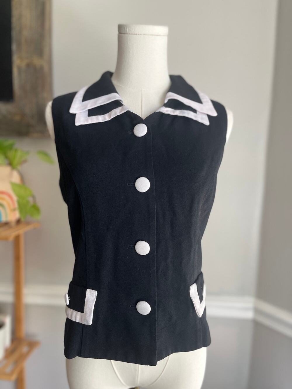 Vintage 90s Sleeveless Blouse Button Down Collared Black and White Size Small